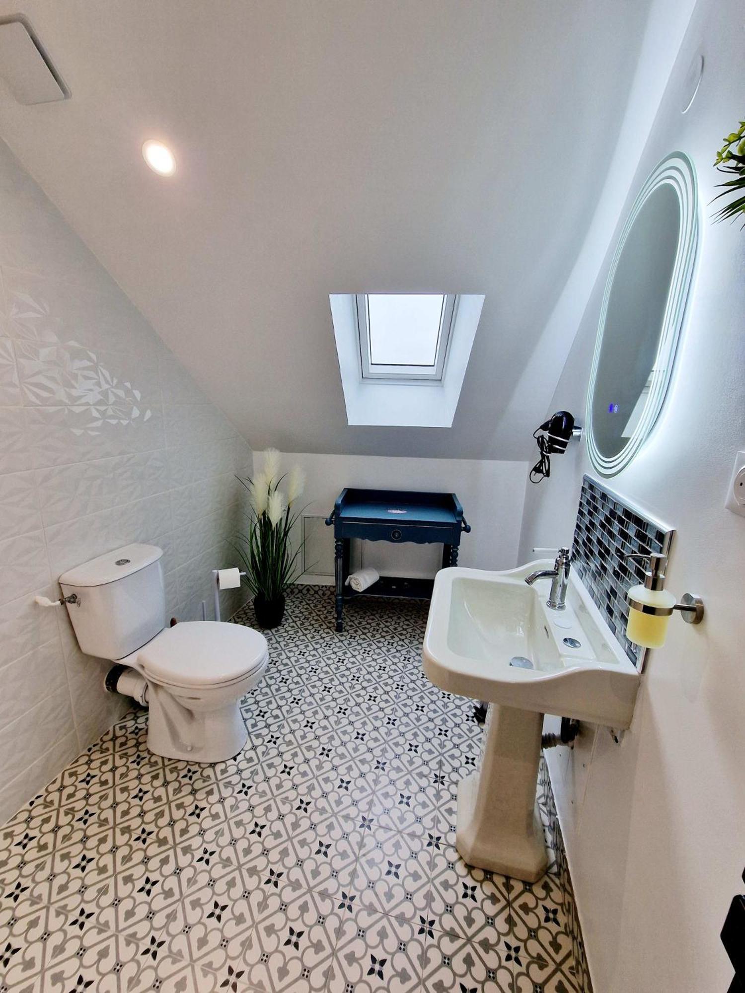 Le Colombier Apartment Laon Bagian luar foto